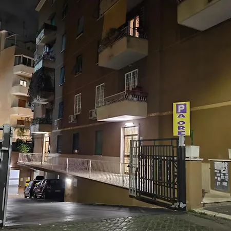 Aquari 15 Rhome Appio Latino Apartamento